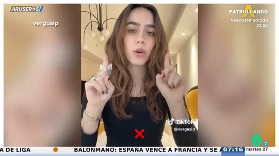 Una española que vive en China desvela los horarios de los niños en el cole: "Están ocupados hasta las 22 h" Una española que vive en China desvela los horarios de los niños en el cole: "Están ocupados hasta las 22 h"