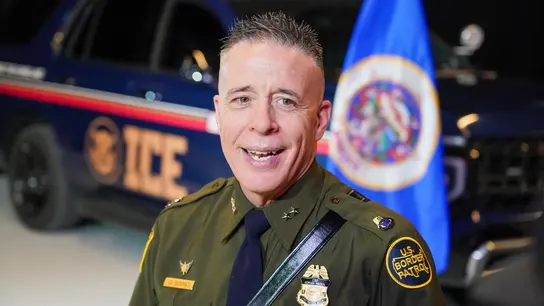 Imagen de archivo de Gregory Bovino. Imagen de archivo de Gregory Bovino.