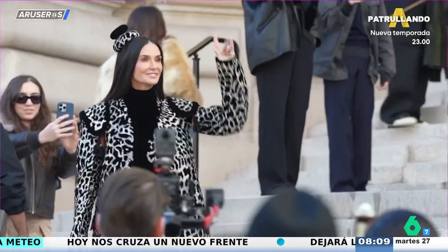 Lo mejor de la Semana de Alta Costura de París: del estampado de Demi Moore al saludo de Rihanna y Brigitte Macron Lo mejor de la Semana de Alta Costura de París: del estampado de Demi Moore al saludo de Rihanna y Brigitte Macron