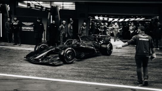 La primera imagen del Aston Martin AMR26 en los test de pretemporada de Barcelona