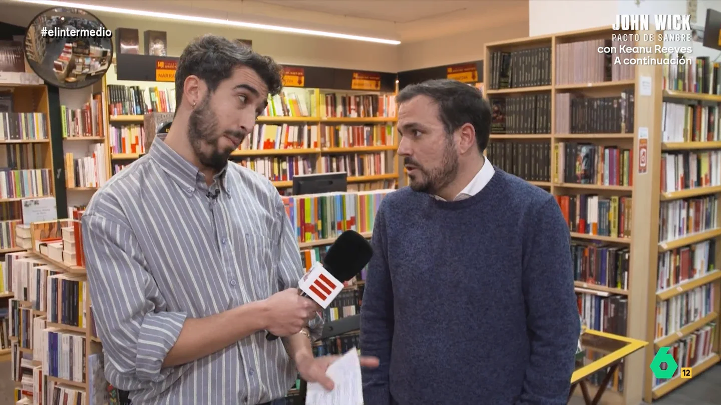 Alberto Garzón se sincera con Isma Juárez: "La política interna es lo que más me agotó en términos humanos" Isma Juárez ha tenido la oportunidad de hablar con Alberto Garzón sobre la energía, el tema sobre el que trata su libro, así como de su pasado en la política y Pedro Sánchez que, según el exministro, "lo está haciendo muy bien".