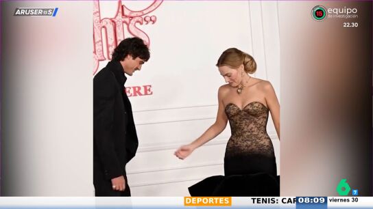 Jacob Elordi bromea con Margot Robbie al no saber c&oacute;mo posar por su espectacular vestido en la premiere de Cumbres Borrascosas