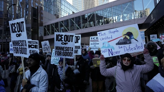 Miles de personas protestan contra Trump y el ICE en Minnesota Miles de personas protestan contra Trump y el ICE en Minnesota