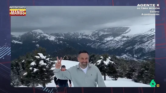 Dani Mateo, al ver a Abascal en mangas de camisa en el Pirineo aragonés: "Además del gran reemplazo, debería temer al gran catarrazo" Dani Mateo analiza en este vídeo la visita de Santiago Abascal a Palo, en el Pirineo aragonés, donde mostraba sus dotes de 'rastreador' a 3.000 metros de altura: "Sabe lo que hace, o igual no, pero se flipa muchísimo y a ver si cuela".