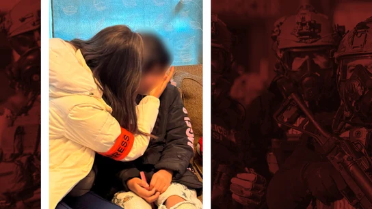 La crueldad del ICE no tiene límites y continúa separando familias como la de Yoselyn, cuya madre podría ser deportada 'El Objetivo' fue testigo de la detención de la madre de Yoselyn, una niña de 11 años que se ha convertido en símbolo de la represión del ICE en Minneapolis, cuando había salido a buscar trabajo para que pudieran comer.