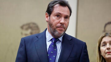 El ministro de Transportes y Movilidad Sostenible, &Oacute;scar Puente, este martes en la Comisi&oacute;n de Transportes y Movilidad Sostenible del Congreso.