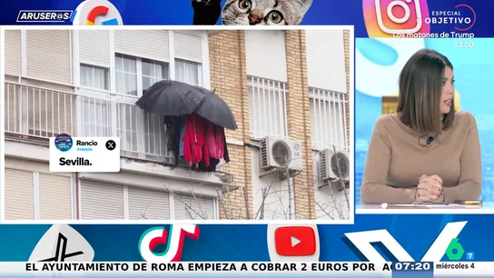 La curiosa solución de una familia sevillana para tender la ropa en el balcón aunque llueva: "Y yo con la casa que parece un mercadillo" La curiosa solución de una familia sevillana para tender la ropa en el balcón aunque llueva: "Y yo con la casa que parece un mercadillo"