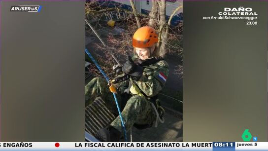 Alfonso Ar&uacute;s alucina al ver el entrenamiento militar de M&aacute;xima de Holanda: "Pero, &iquest;esta se&ntilde;ora va a entrar en el Ej&eacute;rcito?"