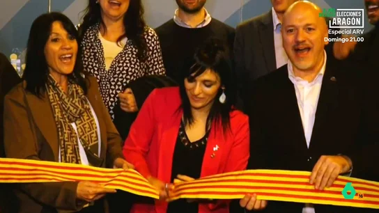 Alianza Catalana o cómo Silvia Orriols ha convertido su fijación con el catalanismo medieval en postulados extremos y anacrónicos Esta semana, en LaSexta Columna, entrevistamos a Sílvia Orriols, líder de Aliança Catalana, el partido que más crecería en Cataluña en las próximas elecciones según las encuestas. Aunque menos combativa en el uno contra uno de la entrevista que en sus intervenciones en el Parlament, Orriols sostiene perenne su ideario ultraderechista ante nuestras cámaras. Pero ¿quién es Sílvia Orriols y cómo se comprende a Aliança Catalana?