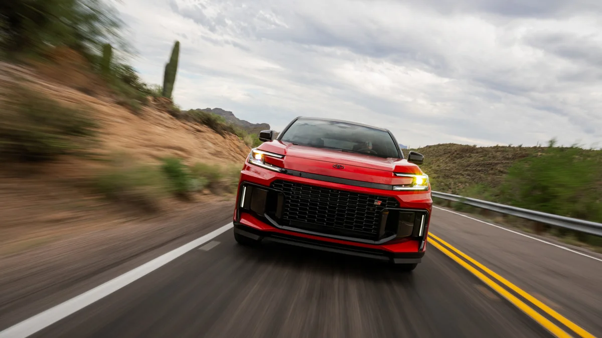 El nuevo Toyota RAV4 hace 100 km sin gastar una gota de gasolina