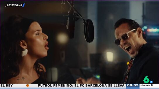 Alfonso Ar&uacute;s, del videoclip de Marc Anthony con Nathy Peluso: "Tiene tanta actividad sexual que se est&aacute; quedando seco"