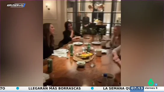 Cruz Beckham reúne a las Spice Girls en este vídeo viral para cantar 'Viva Forever' Cruz Beckham reúne a las Spice Girls en este vídeo viral para cantar 'Viva Forever'