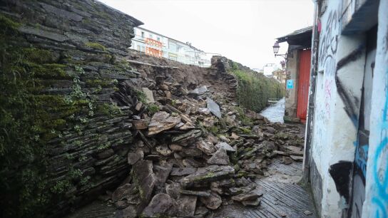 Se derrumba una parte de la muralla romana de Lugo