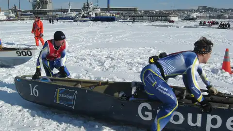 Carrera sobre hielo. Carnaval de Quebec Carrera sobre hielo. Carnaval de Quebec