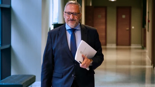 El presidente de las Cortes de Castilla y León, Carlos Pollán Fernández será el candidato de Vox a la Presidencia de la Junta de Castilla y León. El presidente de las Cortes de Castilla y León, Carlos Pollán Fernández será el candidato de Vox a la Presidencia de la Junta de Castilla y León.