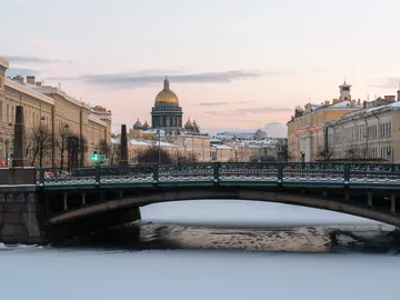 Canales de San Petersburgo congelados Canales de San Petersburgo congelados