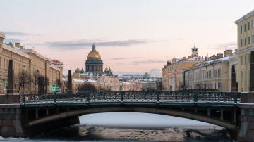 Canales de San Petersburgo congelados