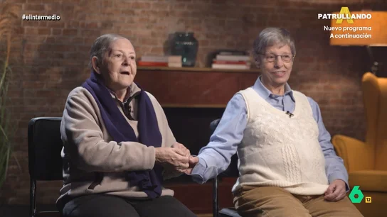 Carmen y Begoña defienden el amor a cualquier edad: "No tengáis miedo, expresarlo ya sea a una persona del mismo sexo o no" Carmen y Begoña defienden el amor a cualquier edad: "No tengáis miedo, expresarlo ya sea a una persona del mismo sexo o no"