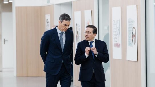 Pedro S&aacute;nchez y Jos&eacute; Manuel Albares en una foto de archivo