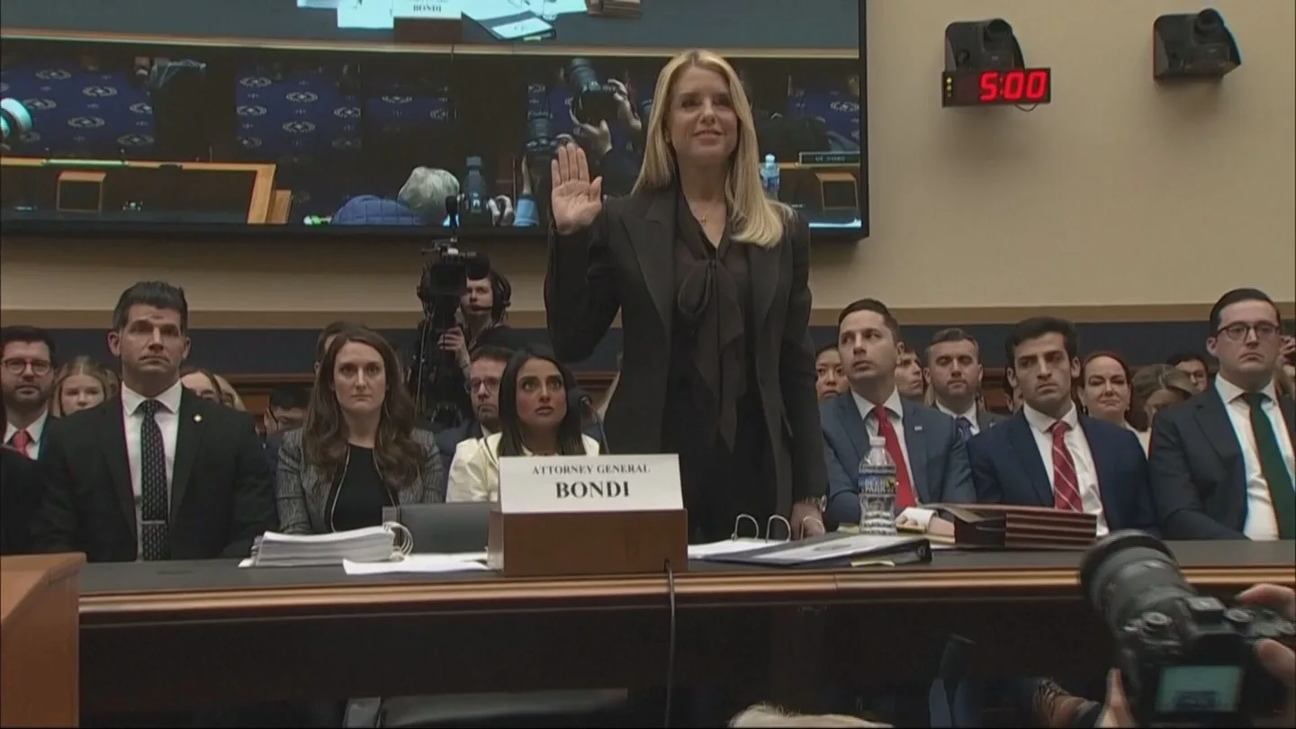 La fiscal general de EEUU, Pam Bondi La fiscal general de EEUU, Pam Bondi