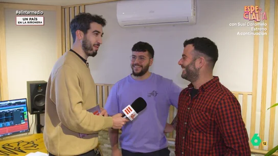 Los músicos de 'Red Pontiac' reconocen a Isma Juárez que se metieron en el rock "por ligar y por dinero" y "al final, ninguna de las dos" Isma Juárez visita Arroyo del Cuéllar, un pueblo de 300 habitantes de Segovia donde viven hasta tres bandas de rock. En este vídeo, habla con una de ellas y hasta se anima a ponerse 'heavy'.