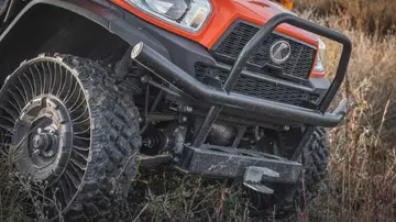 ¿Adiós a la presión los neumáticos y los pinchazos? Así son las ruedas sin aire de Michelin ¿Adiós a la presión los neumáticos y los pinchazos? Así son las ruedas sin aire de Michelin