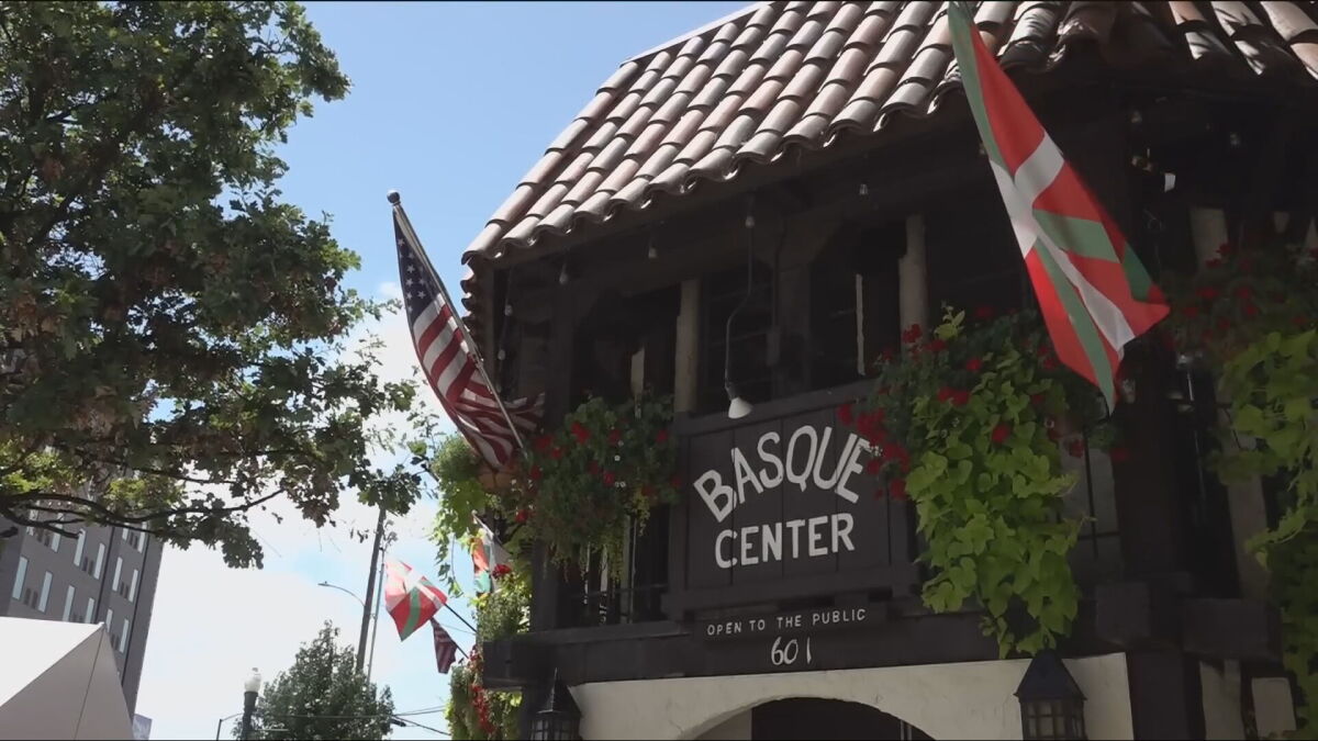 Los 'trumpistas', ahora a por la ikurriña: Idaho da marcha atrás en su ofensivo intento de prohibir la bandera tras las quejas del Gobierno vasco