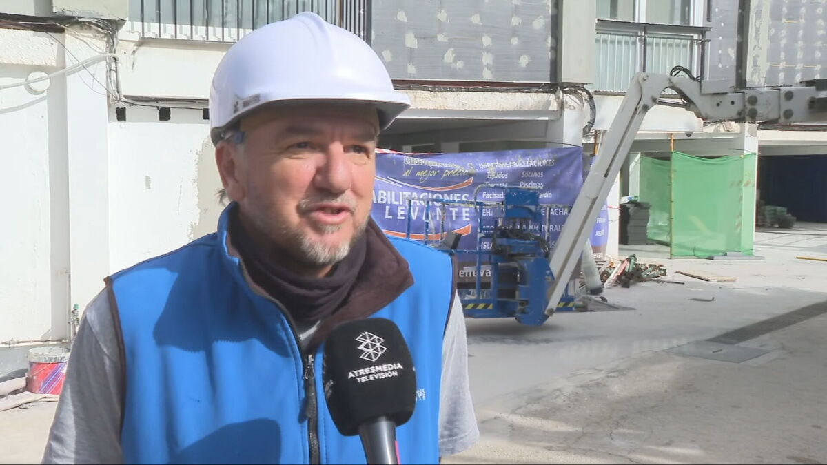 El heroico gesto de José Antonio, quien rescató a vecinos de un edificio en llamas en Xàbia: "La gente pedía auxilio y no nos lo pensamos"