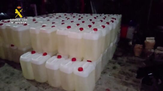 Nuevo golpe al narcotr&aacute;fico: la Guardia Civil detiene a 44 personas e incauta 16.000 litros de combustible destinados a narcolanchas en Isla Cristina (Huelva)