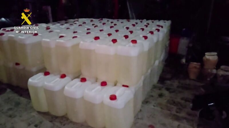 Nuevo golpe al narcotr&aacute;fico: la Guardia Civil detiene a 44 personas e incauta 16.000 litros de combustible destinados a narcolanchas en Isla Cristina (Huelva)