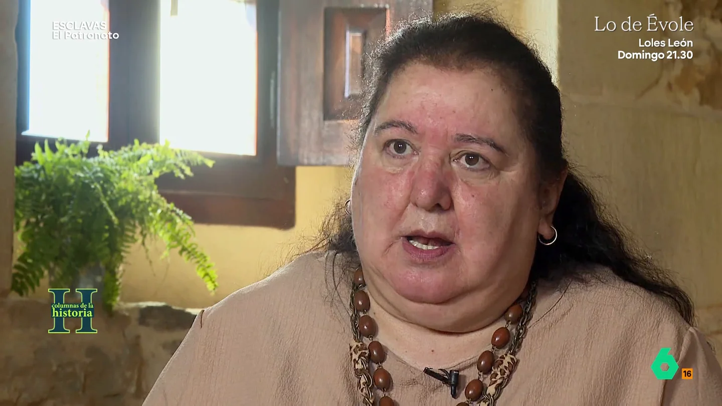 Loli Gómez denuncia las presiones de las monjas del Patronato de Protección a la Mujer para entregar a sus hijos La superviviente expone que muchas chicas que se vieron obligadas a dar a sus hijos en adopción terminaron suicidándose. Las monjas les contaban que los daban en adopción a famosos o familias muy ricas.