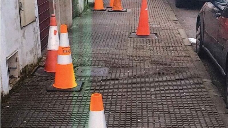 Zona en la que se llevaron tapas de alcantarillas en Asturias. 