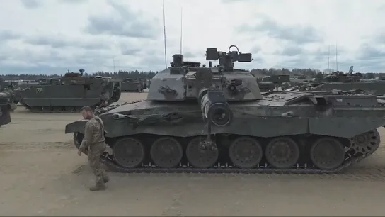 Una sucesión de tanques Una sucesión de tanques