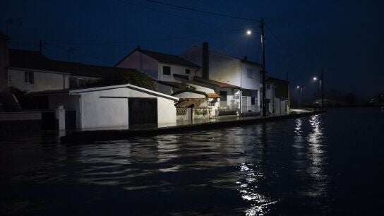 Imagen de una calle inundada en Coimbra (Portugal)