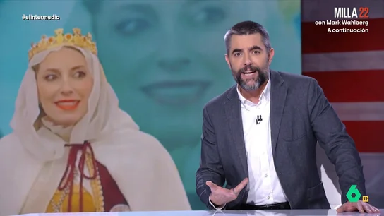 Dani Mateo y el 'guiño' de María Guardiola a Vox con su disfraz de Carnaval: "Es el que más le puede gustar al partido de Abascal" Dani Mateo analiza el disfraz de Isabel la Católica de María Guardiola para Carnaval y da un consejo para diferenciarlas: "Una no se cambiaba de camisa y la otra se cambia de chaqueta cada vez que puede".