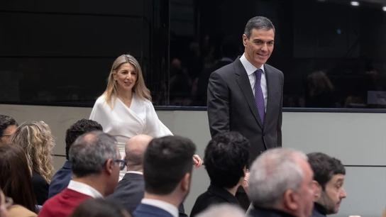 Yolanda Díaz y Pedro Sánchez este lunes antes de la firma para la subida del SMI Yolanda Díaz y Pedro Sánchez este lunes antes de la firma para la subida del SMI