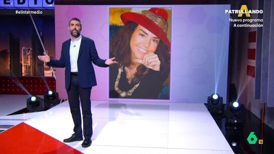 En 'Aprendiendo de los mejores', Dani Mateo analiza las 'ense&ntilde;anzas' de Pilar, una influencer y empresaria que asegura que "no contrato a gente de izquierdas" y que defiende que los guapos tienen &eacute;xito y los feos se tienen que limitar a "hacer re&iacute;r".