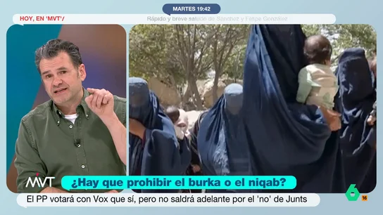 Iñaki López: "Vox no piensa en ningún momento en las mujeres debajo del burka. Es una medida racista" Iñaki López reflexiona en este vídeo sobre la propuesta de Vox de prohibir el burka. Aunque considera que es un "instrumento de opresión" y de "machismo puro", cree que lo que pretende Vox es "señalar que nos están invadiendo los islamistas".