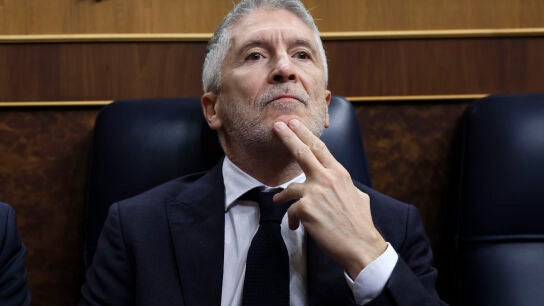 El ministro del Interior, Fernando Grande Marlaska, a su llegada a la sesi&oacute;n de Control celebrada este mi&eacute;rcoles en el Congreso.