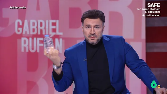 'Gabriel Rufián' se autoproclama "faro de la izquierda" y aboga por la unión: "Para que nos mate la derecha, nos matamos nosotros" Raúl Pérez imita a Gabriel Rufián en este vídeo donde habla sobre su acto de ayer con Emilio Delgado y aprovecha para cantar el nuevo 'himno' de la izquierda: "Tenemos que juntarnos, esto va por ti, Sumar".