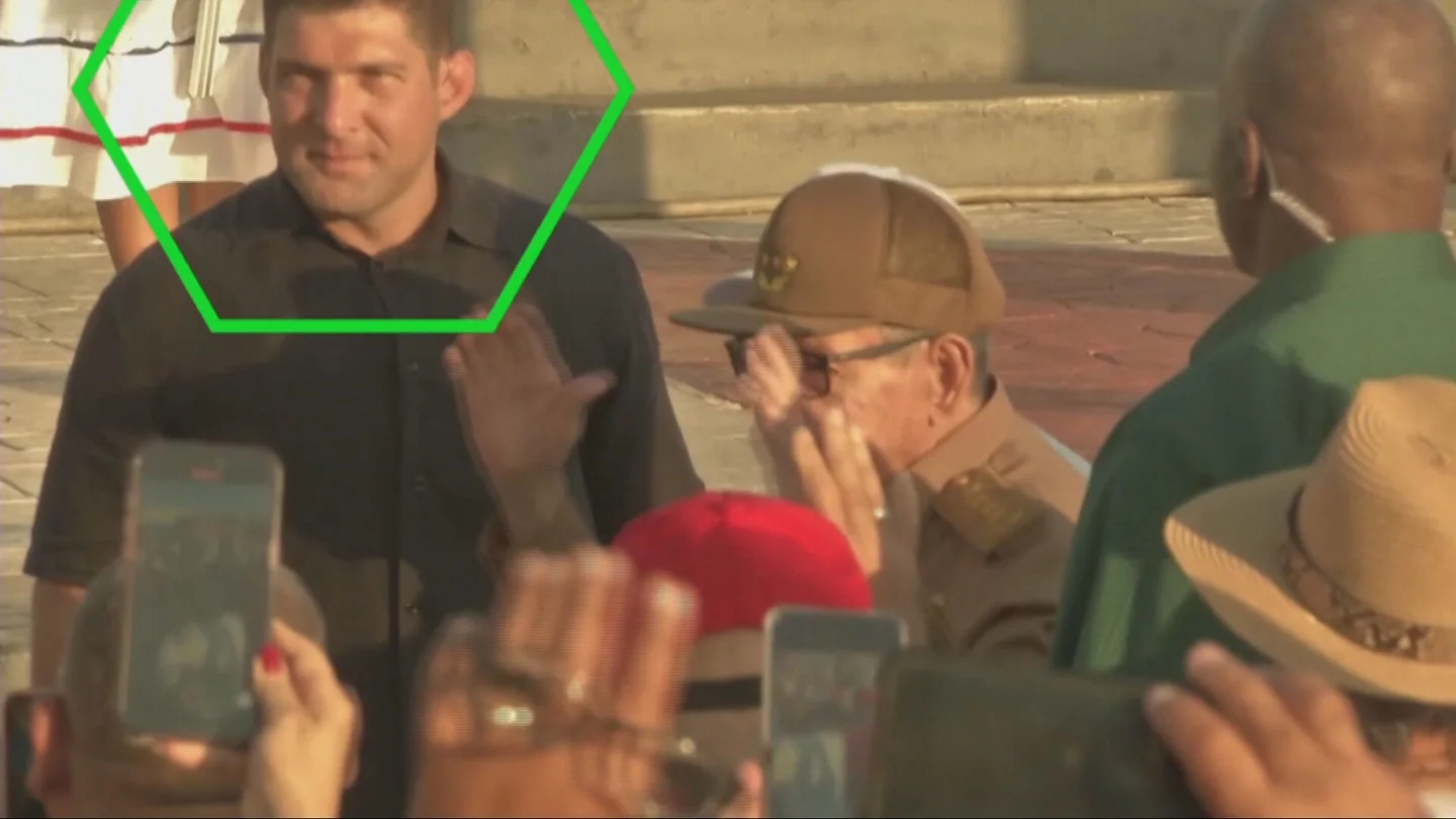 EEUU ya negocia una transición en Cuba: 'El Cangrejo', nieto de Raúl Castro, la pieza clave para la caída del régimen EEUU ya negocia una transición en Cuba: 'El Cangrejo', nieto de Raúl Castro, la pieza clave para la caída del régimen