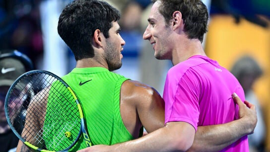 Carlos Alcaraz y Valentin Royer Doha 2026