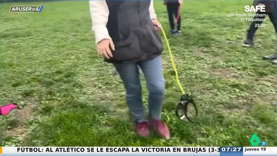 Alfonso Arús reacciona a la "absurda" moda de pasear perros invisibles: "Hacen 'match' con los 'therian'" Alfonso Arús reacciona a la "absurda" moda de pasear perros invisibles: "Hacen 'match' con los 'therian'"