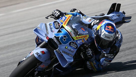 &Aacute;lex M&aacute;rquez, cada vez m&aacute;s cerca de KTM: visita a las instalaciones y dupla espa&ntilde;ola con Vi&ntilde;ales