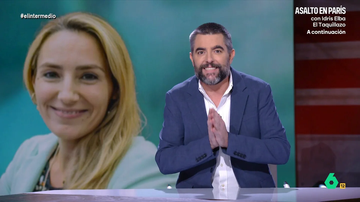 Dani Mateo explica por qué el fútbol es "la puerta giratoria de Vox": "Con esa facilidad para el insulto tendrán hueco en los Ultra Sur" Dani Mateo explica por qué el fútbol es "la puerta giratoria de Vox": "Con esa facilidad para el insulto tendrán hueco en los Ultra Sur"