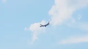 Avión volando Avión volando