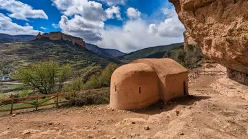 Ermita de San Esteban, en Viguera, La Rioja Ermita de San Esteban, en Viguera, La Rioja