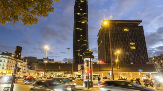  Imagen de archivo del rascacielos de Torre Montparnasse.