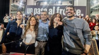 La portavoz de M&aacute;s Madrid en el Ayuntamiento de Madrid, Rita Maestre, la ministra de Sanidad, M&oacute;nica Garc&iacute;a (2d), el coordinador federal de IU, Antonio Maillo (c), la coordinadora general de Sumar, Lara Hern&aacute;ndez, y el Ministro de Cultura, Ernest Urtasun.