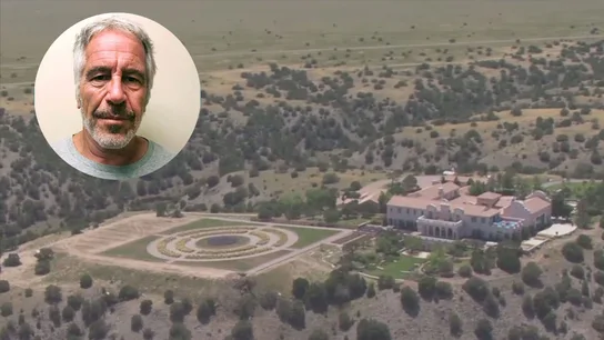 El llamado Zorro Ranch, que se encuentra en un desierto de Nuevo México, incluye mansiones, una pista de aterrizaje privada e incluso helipuerto. El llamado Zorro Ranch, que se encuentra en un desierto de Nuevo México, incluye mansiones, una pista de aterrizaje privada e incluso helipuerto.